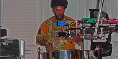 <h3 class="lcnb_title"><a href="https://entertainment.agency/artistsinschools/mickey-mills-artist-in-schools/" class="lcnb_linked_title" target="_top">Mickey Mills:Caribbean Music</a></h3>